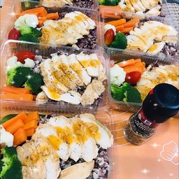 อกไก่พริกไทยดำ