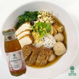 Set ก๋วยเตี๋ยวเส้นหมี่ลูกชิ้นเห็ดหอม+ชาหมักกุหลาบ