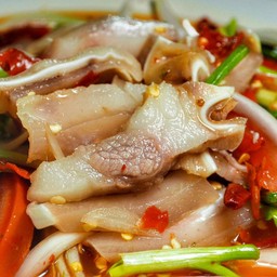 ยำหน้ากากหมู