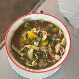 แกงหน่อไม้ (แกงเปรอะ)