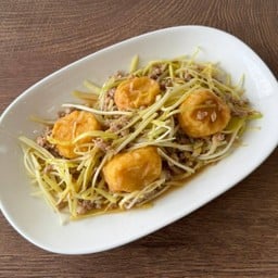 ผัดกุ่ยช่ายขาวเต้าหู้หมูสับ