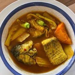 แกงส้มปลากระพงผักรวม