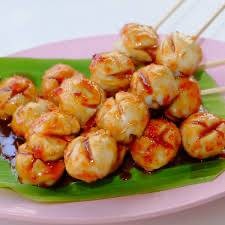 ลูกชิ้นหมูปิ้งย่าง