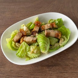 ผัดแขนงหมูกรอบ