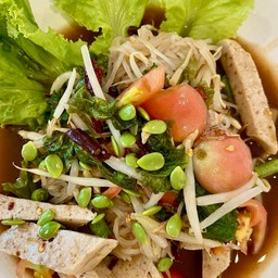 ตำเส้นเล็กหมูยอ