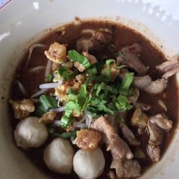 ก๋วยเตี๋ยวเรือเด่นห้ารสเด็ด