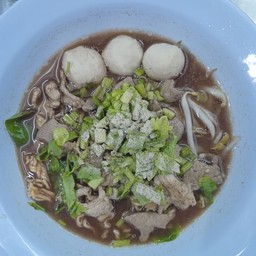ก๋วยเตี๋ยวหมูลูกชิ้น