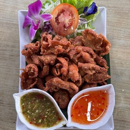 หนังไก่ทอดกรอบ