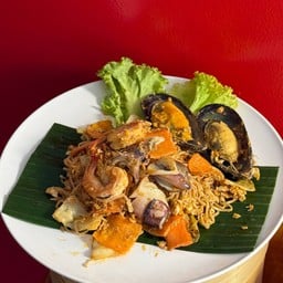 มาม่าผัดทะเล