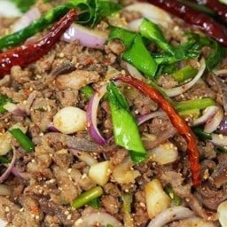 แซ่บอีหลีลาบยโส ฝ.2 ( ปากซอย ฝ.2 )