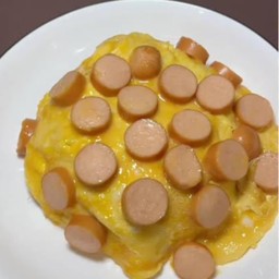 ไข่ข้นไส้กรอกราดข้าว