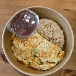 ข้าวไข่เจียวไก่สับ (อิ่ม สบาย)