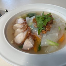 น้ำใสหมูกรอบ