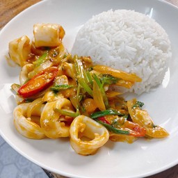 ข้าวปลาหมึก ผัดไข่เค็ม
