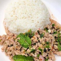 ลาบหมูราดข้าว