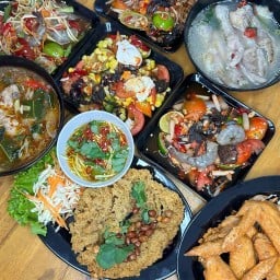 ส้มตำยกครก เก๋ตลาดเย็น
