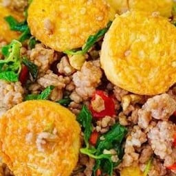 ข้าวกะเพราหมูสับ+เต้าหู้ไข่