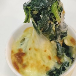 ผักโขมอบชีส