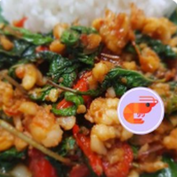 กะเพรากุ้งสับไข่ปี้