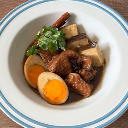 พะโล้แห้งเต้าหู้ดำ