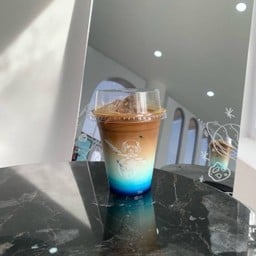 ลาเต้บลูฮาวาย