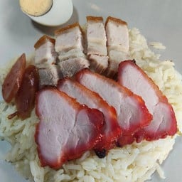 ข้าวมันหมูแดง+หมูกรอบ