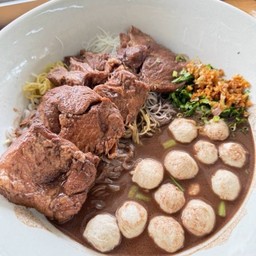 เกาเหลายกร้านหมูตุ๋น หมูตุ๋นและลูกชิ้น