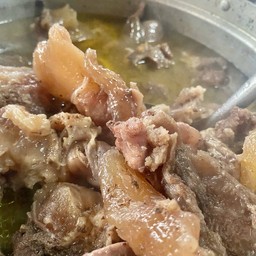 ต้มแซบเอ็นแก้ว