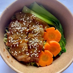 บะหมี่หมูสามชั้นย่างซอสเทริยากิ