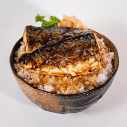 ข้าวหน้าปลาซาบะย่างซอสเทริยากิ