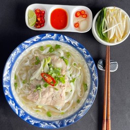 เฝอเนื้อเปื่อย l Well-done Brisket Beef Pho