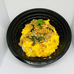 ข้าวไข่ข้นกะเพรา