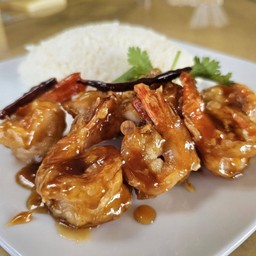 ข้าว กุ้งทอดซอสมะขาม