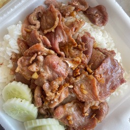 ข้าวหมูทอดกระเทียม