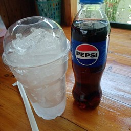 เป๊ปซี่ขวดเล็ก(เย็น)300ml.+น้ำแข็ง