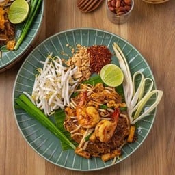 ผัดไทยมันกุ้งโบราณ