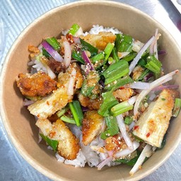 ข้าวยำไก่เซ่บ