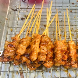 หมูปิ้งติดมัน5ไม้ ข้าวเหนียว1ห่อ