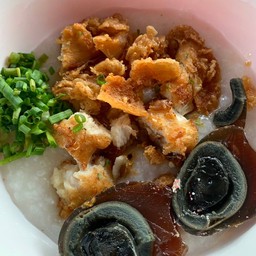 โจ๊กไก่กรอบ ไข่เยี่ยวม้า