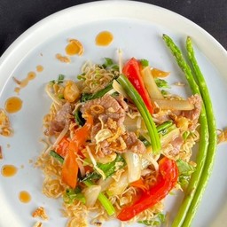 บะหมี่ผัดเมืองเก่าฮานอย Stir-fry Noodles From the Old Quarter