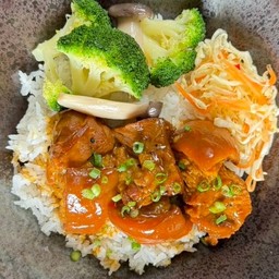 ขาหมูตุ๋นพริกไทยดำ ลาดข้าว