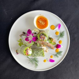 ปอเปี๊ยะสดปลาสไตล์ฮานอย