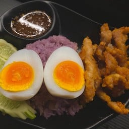 ข้าวสวย+เนื้อหมูทอด+ไข่เป็ด+แจ่ว