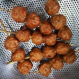 ลูกชิ้นเนื้อ ทอด