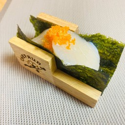 Hotate Hand roll