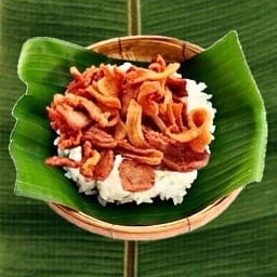 หมูทอดเหนือชั้น ไนท์บ้านเกาะ