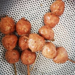 ลูกชิ้นเอ็นหมู ทอด