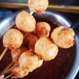 ลูกชิ้นเอ็นไก่ ทอด