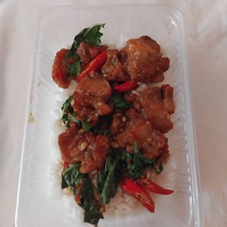 ข้าวกะเพราหมูกรอบ