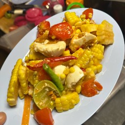 ตำข้าวโพดไข่เค็ม